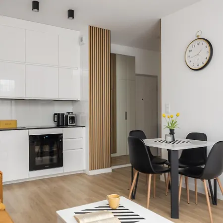 Warszawski Sen. Na 5 * Warsaw