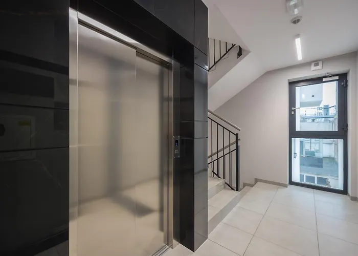 公寓 Warszawski Sen. Na 5 *